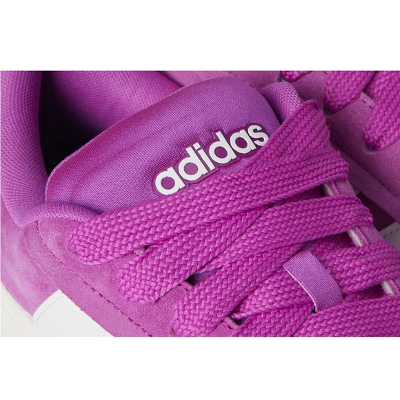 Adidas Women's Magenta Athletic Shoes comes w/ free 6 pack of socks. - Picture 6 of 14